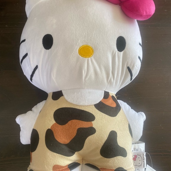 Hello Kitty Plush Pillow Buddy - Picture 5 of 7